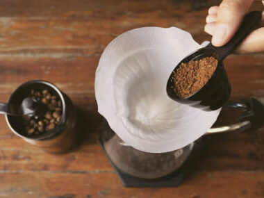 How Many Spoons of Coffee for 10 Cups