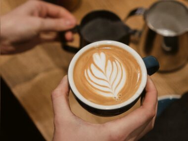 How to Make a Cappuccino With an Espresso Machine Step by Step