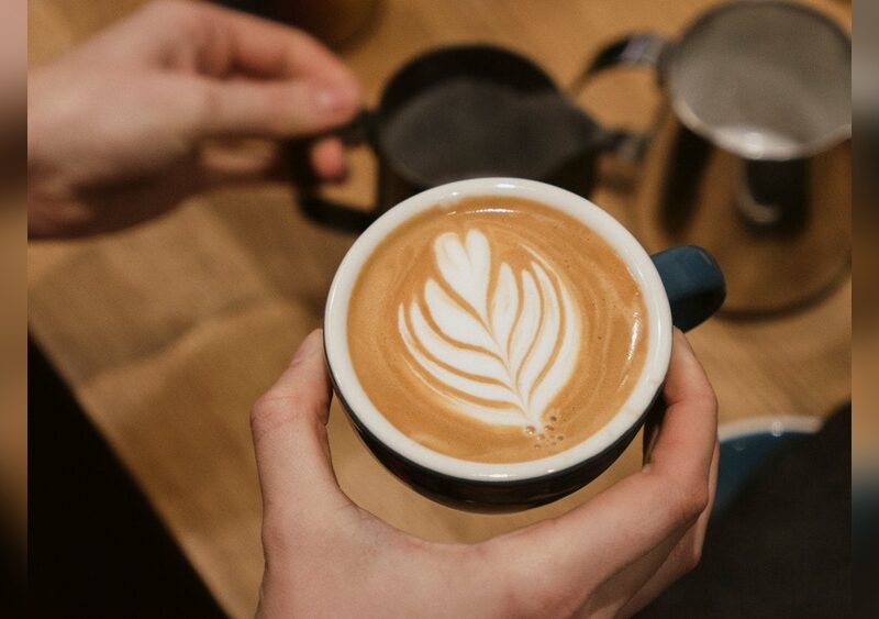 How to Make a Cappuccino With an Espresso Machine Step by Step