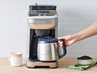 What is the Best Coffee Maker With Grinder: Top 10 Reviews